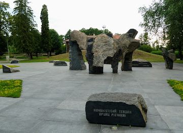 latvia/zemgale/landmark/tornakalns-memorial-to-victims-of-communist-terror