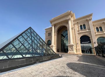 qatar/doha/landmark/small-lie