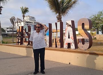 ecuador/salinas/landmark/letrero-de-salinas