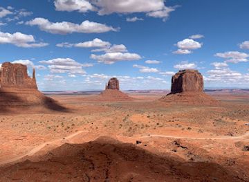 arizona/monument-valley/landmark/monument-valley-view-point