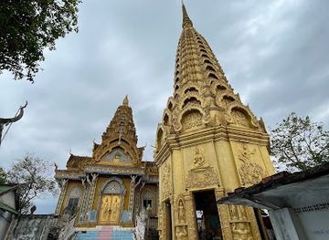 cambodia/battambang/landmark/battambang-tuk-tuk-buddy