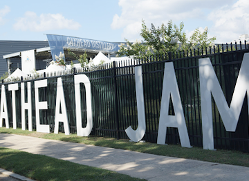 mississippi/jackson/landmark/cathead-distillery