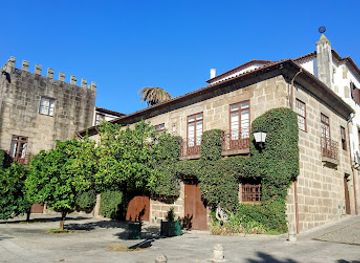 portugal/guimaraes/landmark/largo-dos-laranjais