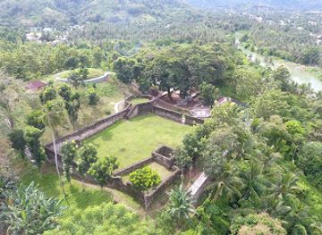 indonesia/gorontalo/landmark/benteng-orange