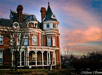 kansas/glaciated-region/landmark/1889-mcinteer-villa