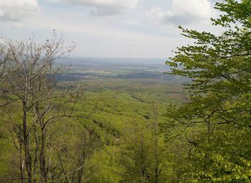 hungary/matra-mountains/landmark/magyarorszag-legmagasabb-pontja