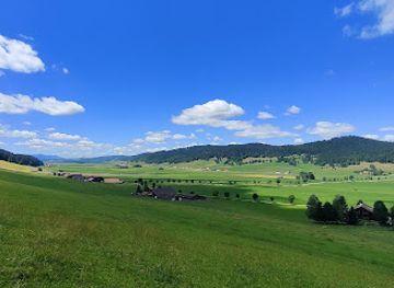 switzerland/jura-mountains/landmark/le-sentier-des-statues