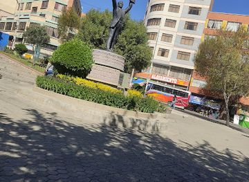 bolivia/la-paz/landmark/monumento-al-maestro