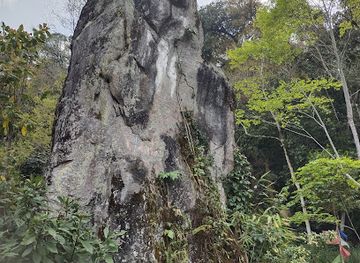bhutan/dagana-district/landmark/do-namkhai-kaw