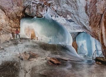 austria/eisriesenwelt/landmark/eisriesenwelt-kasse-und-besucherzentrum