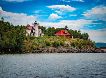 wisconsin/madeline-island/landmark/raspberry-island-lighthouse