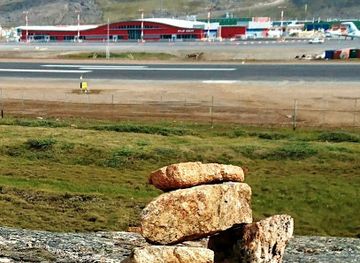 canada/iqaluit/landmark/iqaluit-international-airport-cyfb