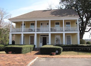 alabama/lake-eufaula/landmark/the-tavern