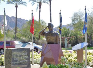 california/palm-desert/landmark/eisenhower-walk-of-honor