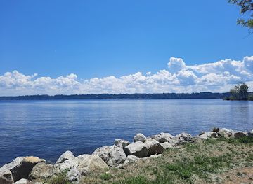 pennsylvania/erie/presque-isle-state-park/landmark/presque-isle-beach