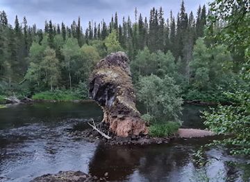 finland/karhunkierros-trail/landmark/rupakivi-rock