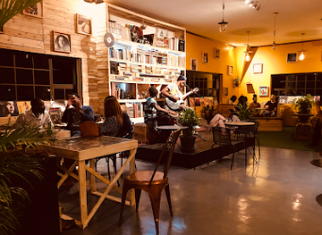 namibia/windhoek/landmark/vinyls-music-cafe