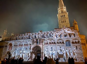 italy/modena/landmark/caterina-schenetti-tour-guide