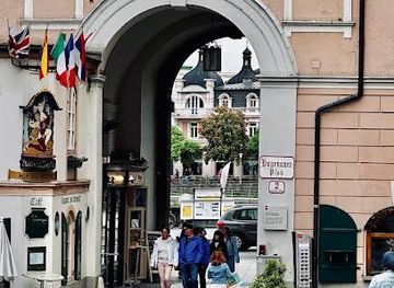 austria/salzburg/landmark/getreidegasse-9