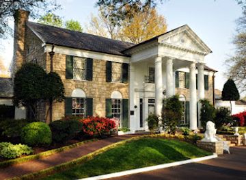 tennessee/memphis/landmark/graceland