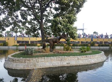 ecuador/guayaquil/malecon-2000/landmark/gardens-of-the-malecon-2000