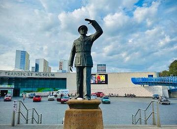 united-kingdom/stratford-upon-avon/landmark/sir-frank-whittle