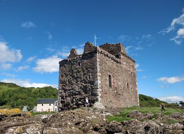 united-kingdom/renfrewshire/landmark/portencross-castle