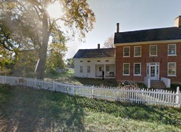 illinois/northwestern-illinois/landmark/garfield-farm-and-inn