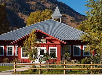wyoming/sublette-county/landmark/old-wilson-schoolhouse-community-center