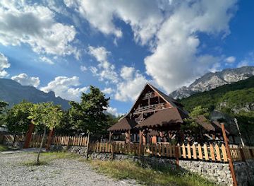 albania/kurbin/landmark/guesthouse-villa-gurra