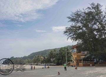 malaysia/kuantan/landmark/teluk-cempedak-beach