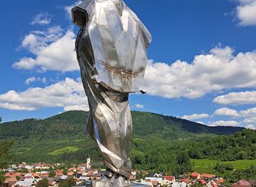 slovakia/pohronie/landmark/statue-of-juraj-janosik