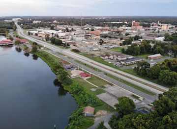 arkansas/pine-bluff/landmark/lake-saracen-landing