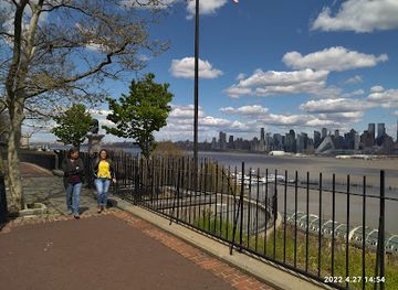 new-jersey/hoboken/landmark/weehawken-dueling-grounds