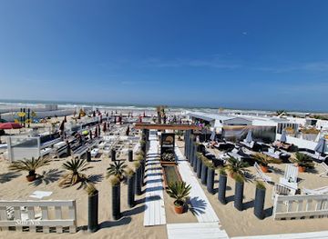 belgium/blankenberge/landmark/king-beach-bar