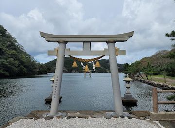 japan/tsushima/landmark/watatsumi-shrine