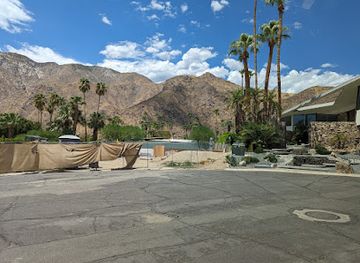california/palm-springs/landmark/palm-springs-mod-squad-architecture-tours