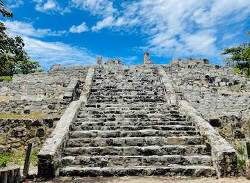 mexico/cancun/landmark/museo-maya-de-cancun-y-zona-arqueologica-de-san-miguelito