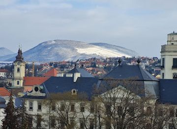hungary/eger/landmark/eszterhazy-karoly-catholic-university