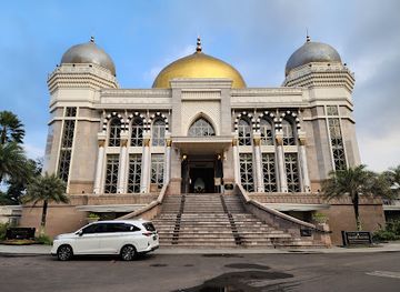 indonesia/west-java/landmark/grand-mosque-of-trans-studio