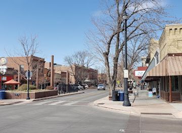colorado/grand-junction/landmark/a-robin-s-nest-of-antiques-treasures