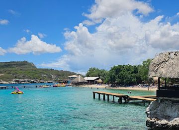 curacao/jan-thiel/landmark/pirate-bay-curacao-beach-club-and-restaurant