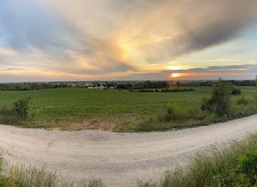 indiana/hoosier-national-forest/landmark/crop-hill