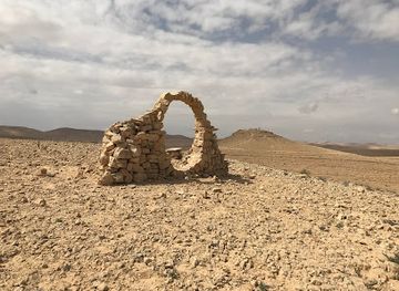 israel/negev/landmark/stone-arch