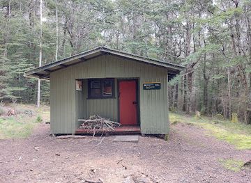 new-zealand/fiordland-national-park/landmark/hope-arm-hut