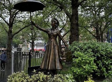 united-kingdom/london/landmark/mary-poppins-statue