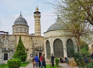 turkiye/adana/landmark/ramazanoglu-turbesi