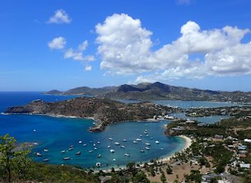 antigua-and-barbuda/saint-john/landmark/scooter-snorkeling