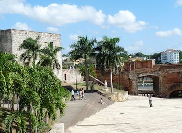 dominican-republic/santo-domingo/landmark/puerta-de-don-diego-puerta-de-la-mar