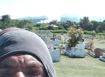 new-caledonia/boulouparis/landmark/cimetiere-de-boulouparis